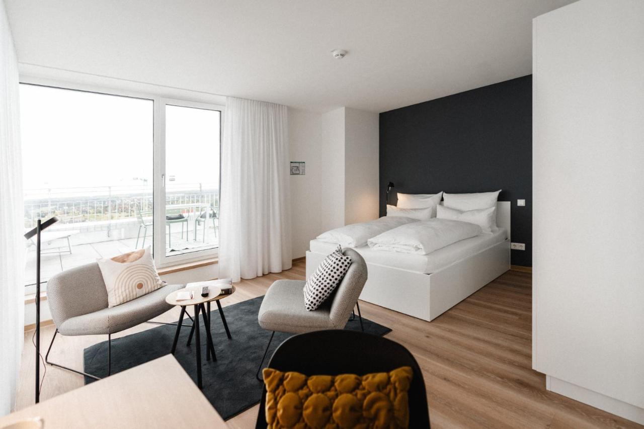 Aparthotel The Place - Serviced